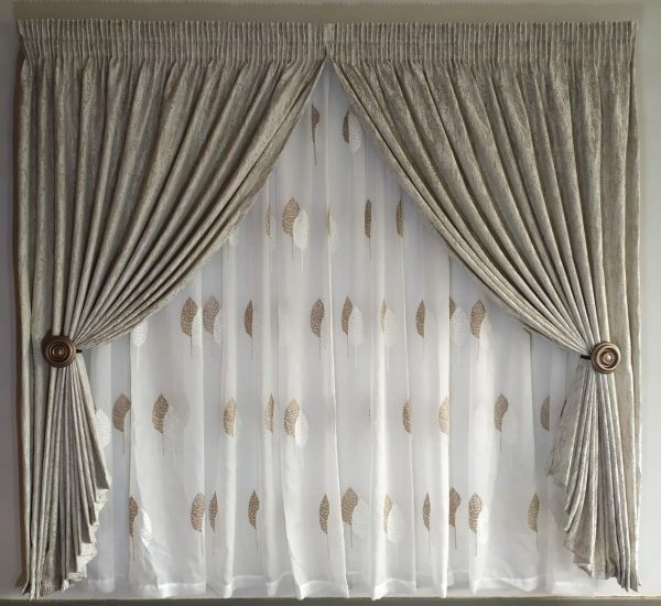 Linen with Curtains