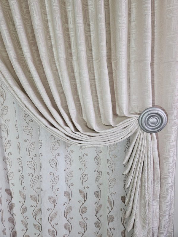 5M Checkmate Fawn with Linen voil